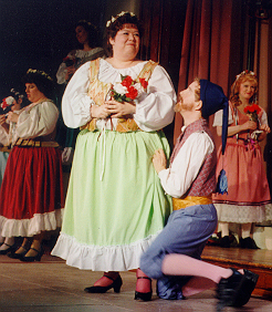 Julia in The Gondoliers 1998 — 'Vittoria', with Tracy Burdick — 'Giorgio'