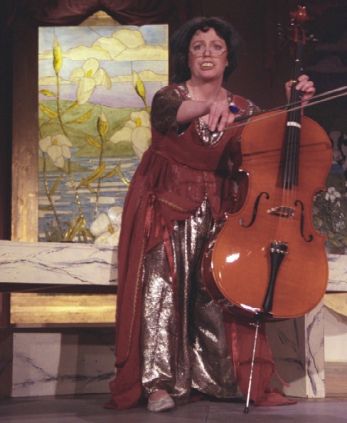 Sarajane in Patience 2003 — 'Lady Jane'